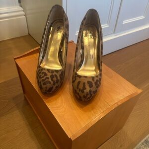 Elegant Leopard Print Heels